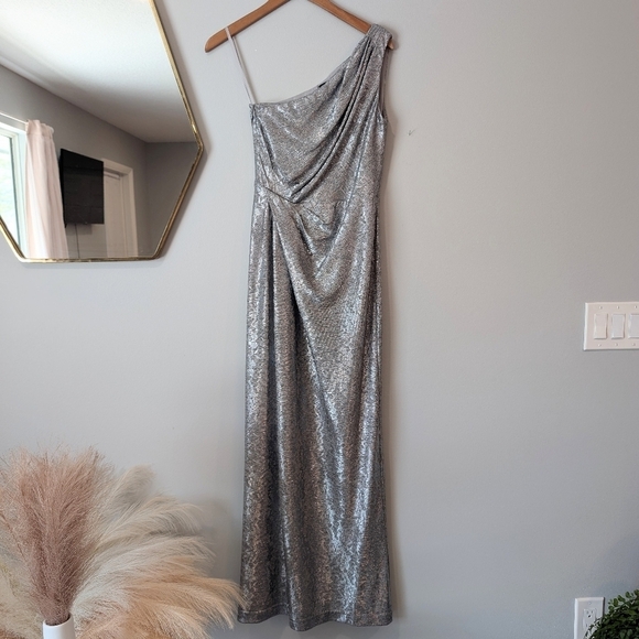 Lauren Ralph Lauren Dresses & Skirts - Lauren Ralph Lauren Metalic Silver Evening Gown Size 2.